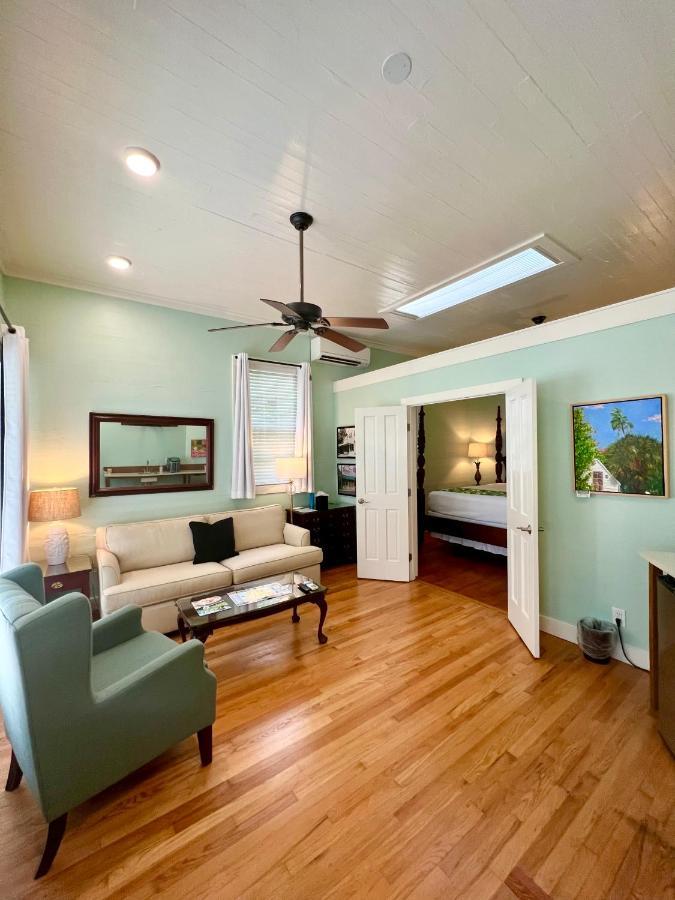 The Porch On Frances - Adults Exclusive Gasthof