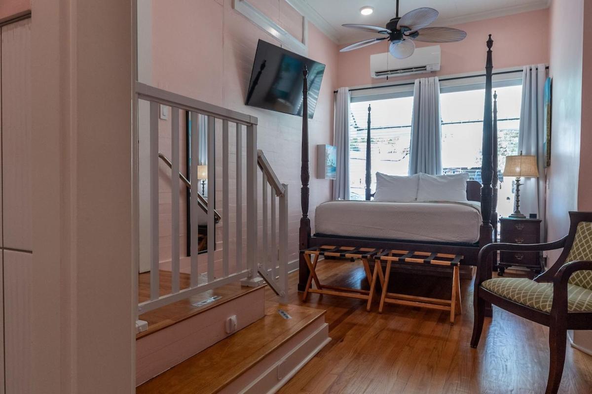 Gasthof The Porch On Frances - Adults Exclusive
